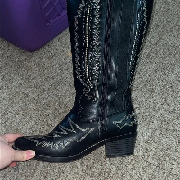 Torrid Black Embroidered Heeled Boots Knee high, wide calf - Picture 3 of 7